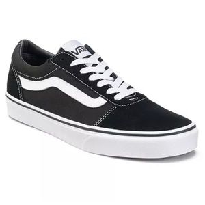 Men’s Classic Black/White Vans Size 9